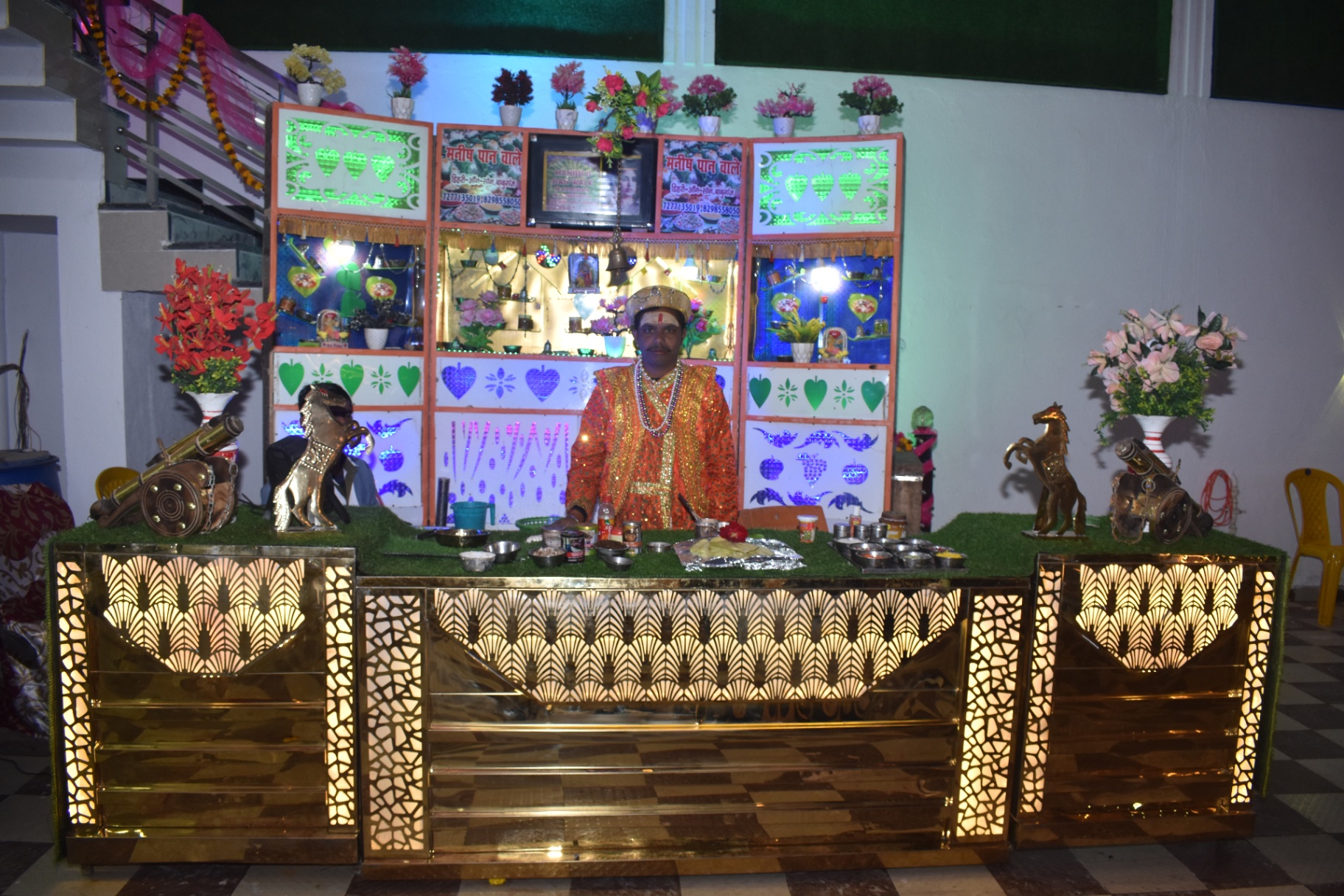 Decorated live counter with host